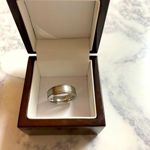 Men Wedding Band size 10